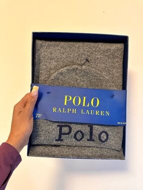 Ralph Lauren Polo Gray Knit Hat & Scarf Gift Set